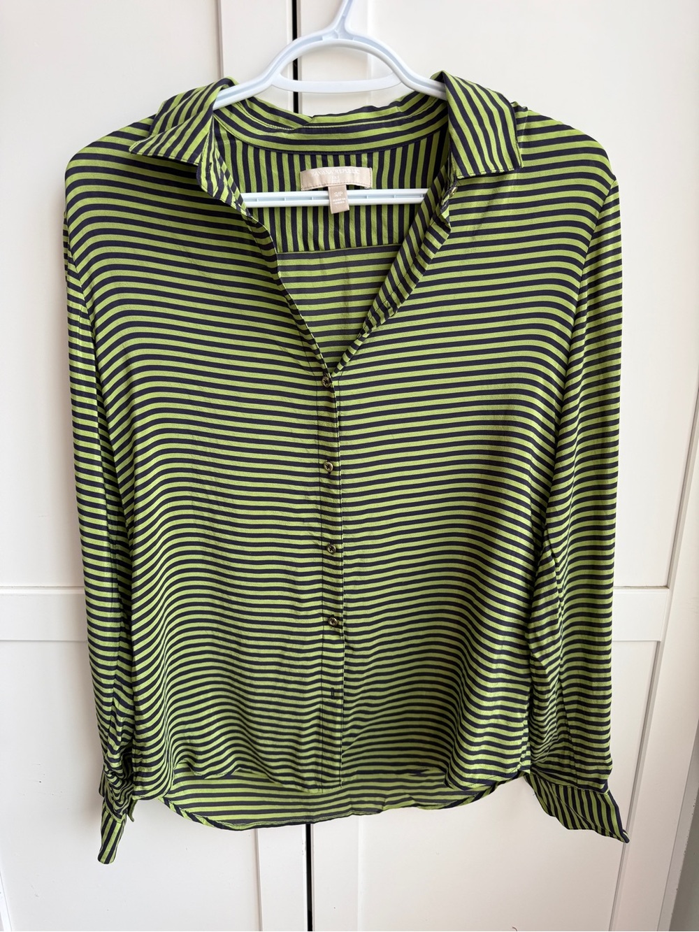 Banana Republic 100% Silk Striped Button Down Blouse Going Out Top Size Small